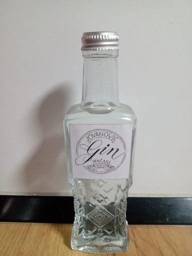 Domaći GIN 0.75l