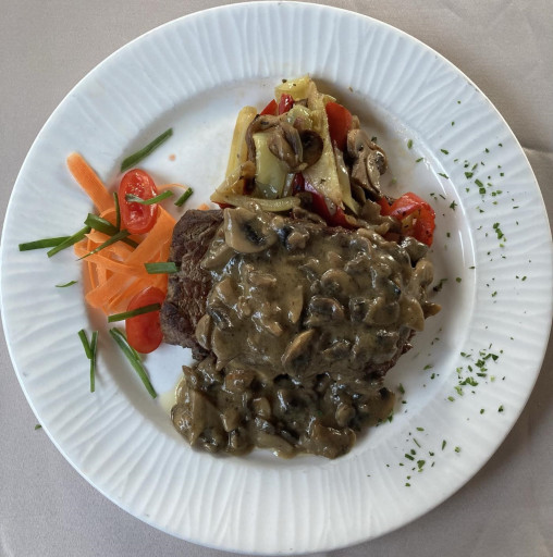 Biftek sa pečurkama - junetina 350g