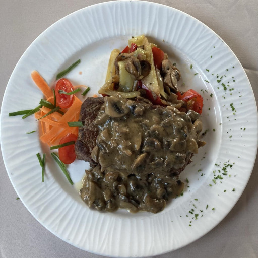 Steak avec les champignons 300g