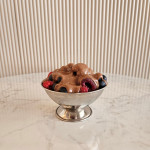 Fruit mix with small chocolate