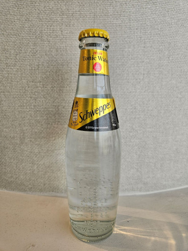 Schweppes tonic