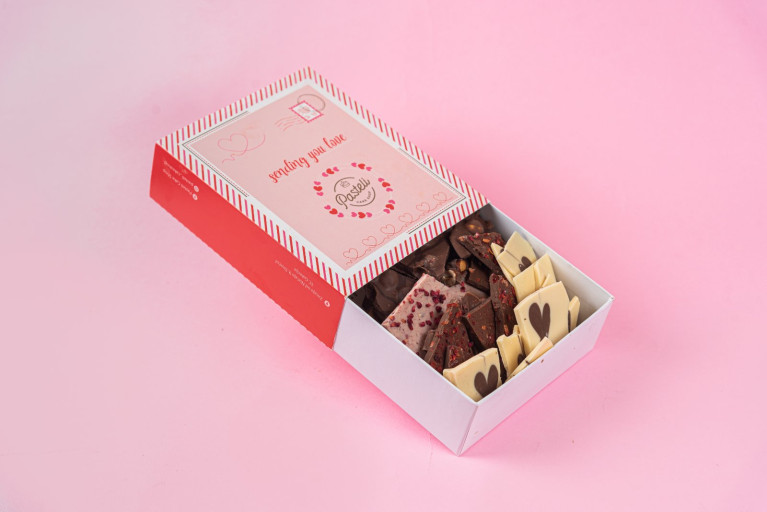 Pasteli box love