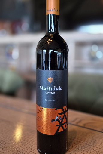 Muštuluk crveno 0,75l