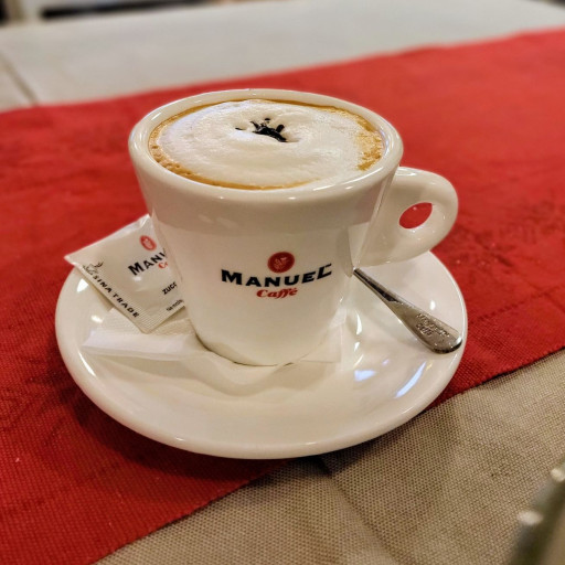 Espresso sa mlekom