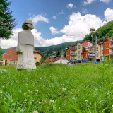 Spomenik ženi Crnotravki